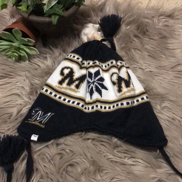Youth Milwaukee Brewers Winter Hat-Navy-Ear Flap Style with Tassels-GUC-Acrylic - Picture 10 of 10